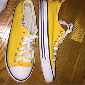 Classic Yellow Sneakers🐥